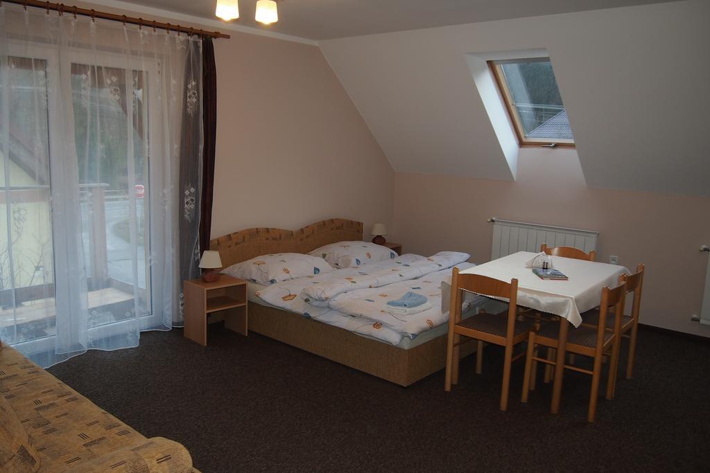 Penzion U Nas Oravsky Podzamok Exterior photo